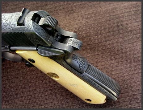 Colt 1911 Combat Commander .45 ACP